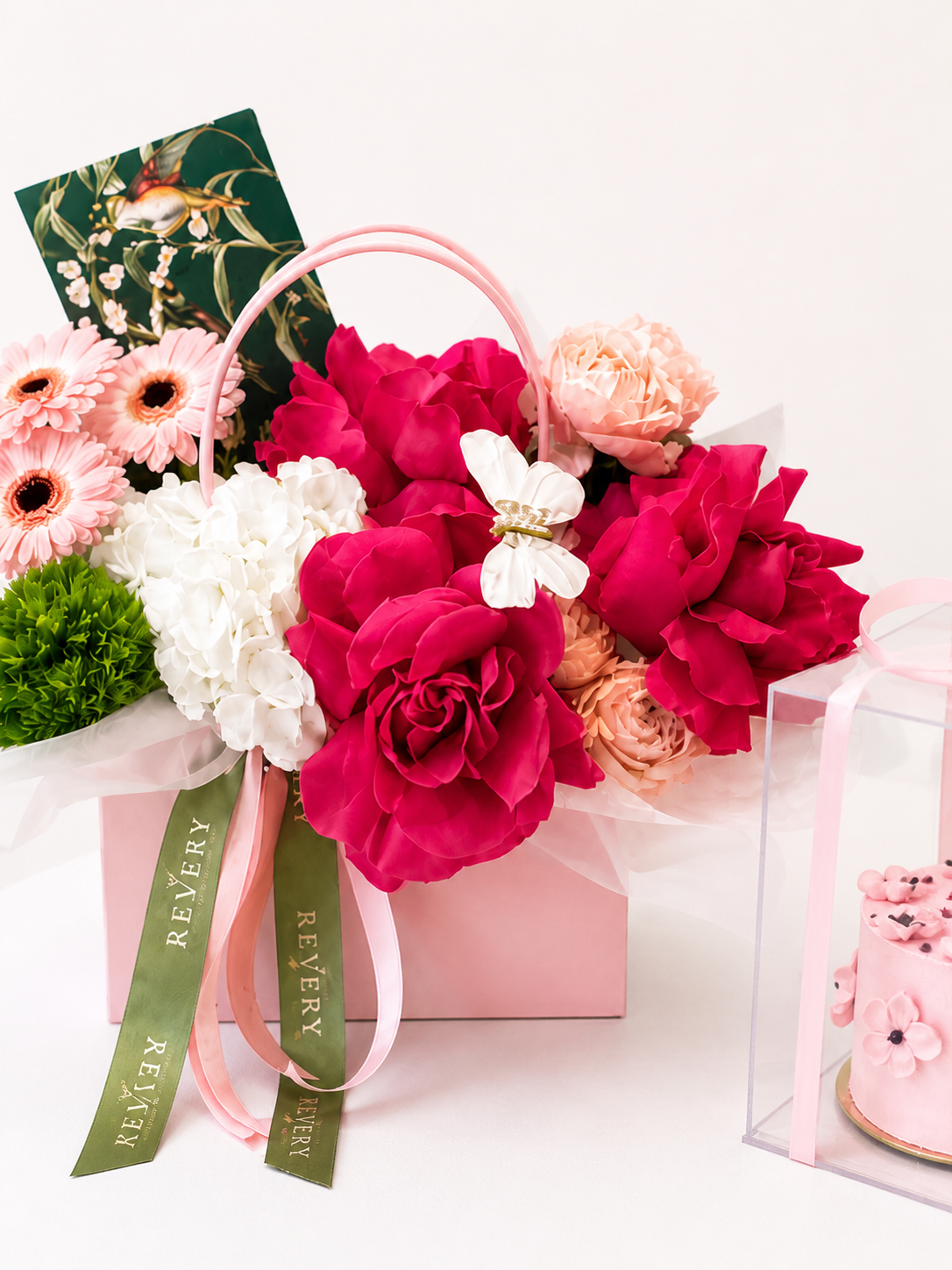 Petit Atelier — Cake & Flowers