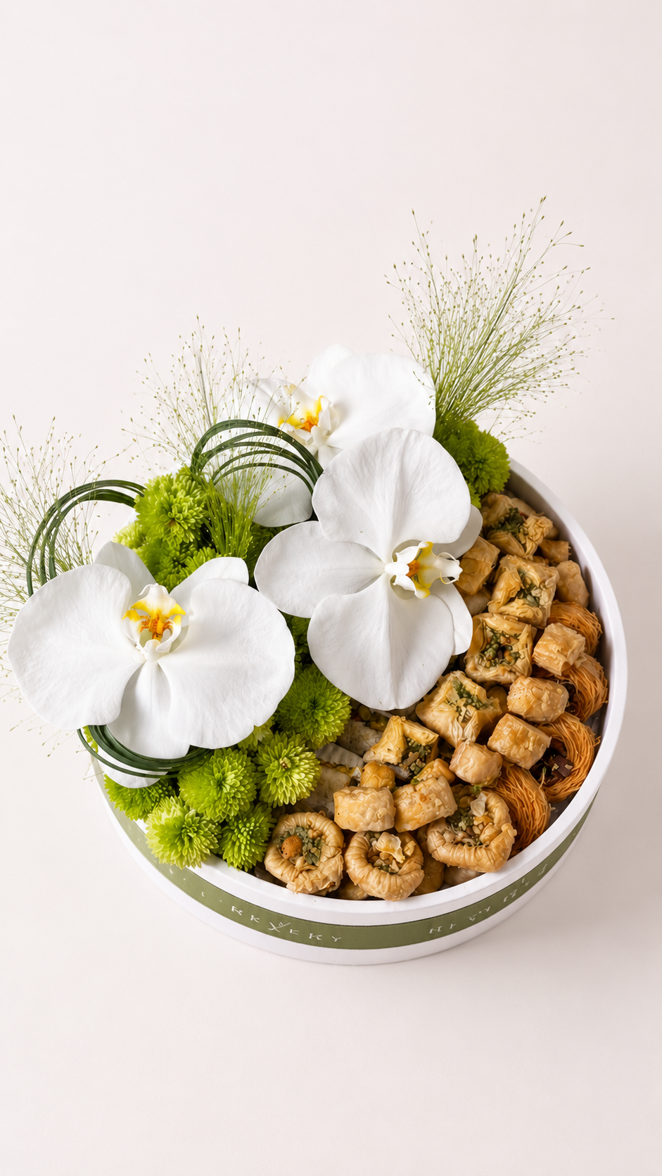 Confiserie Petite — Sweets & Flowers